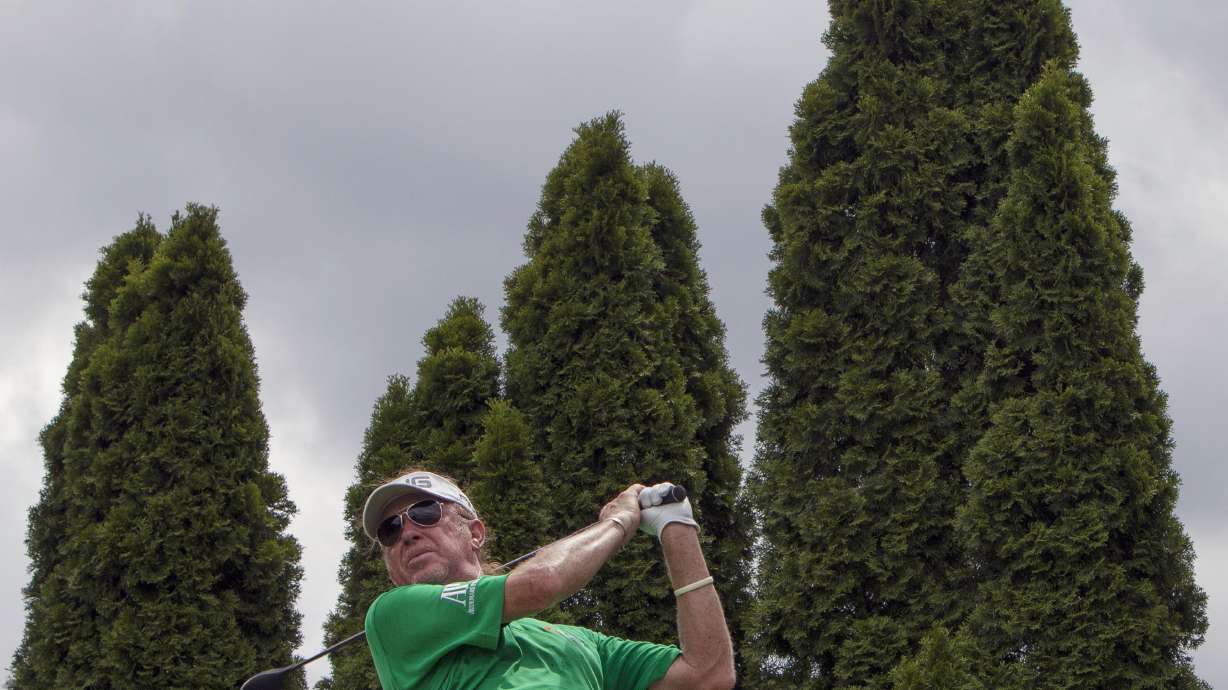 Heavy rain puts off final round of US Senior Open for a day