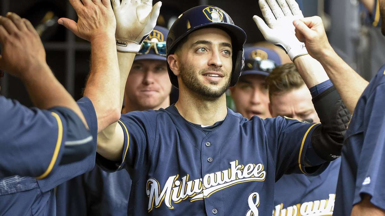 Braun homers twice, doubles, drives in 6 as Brewers top Reds