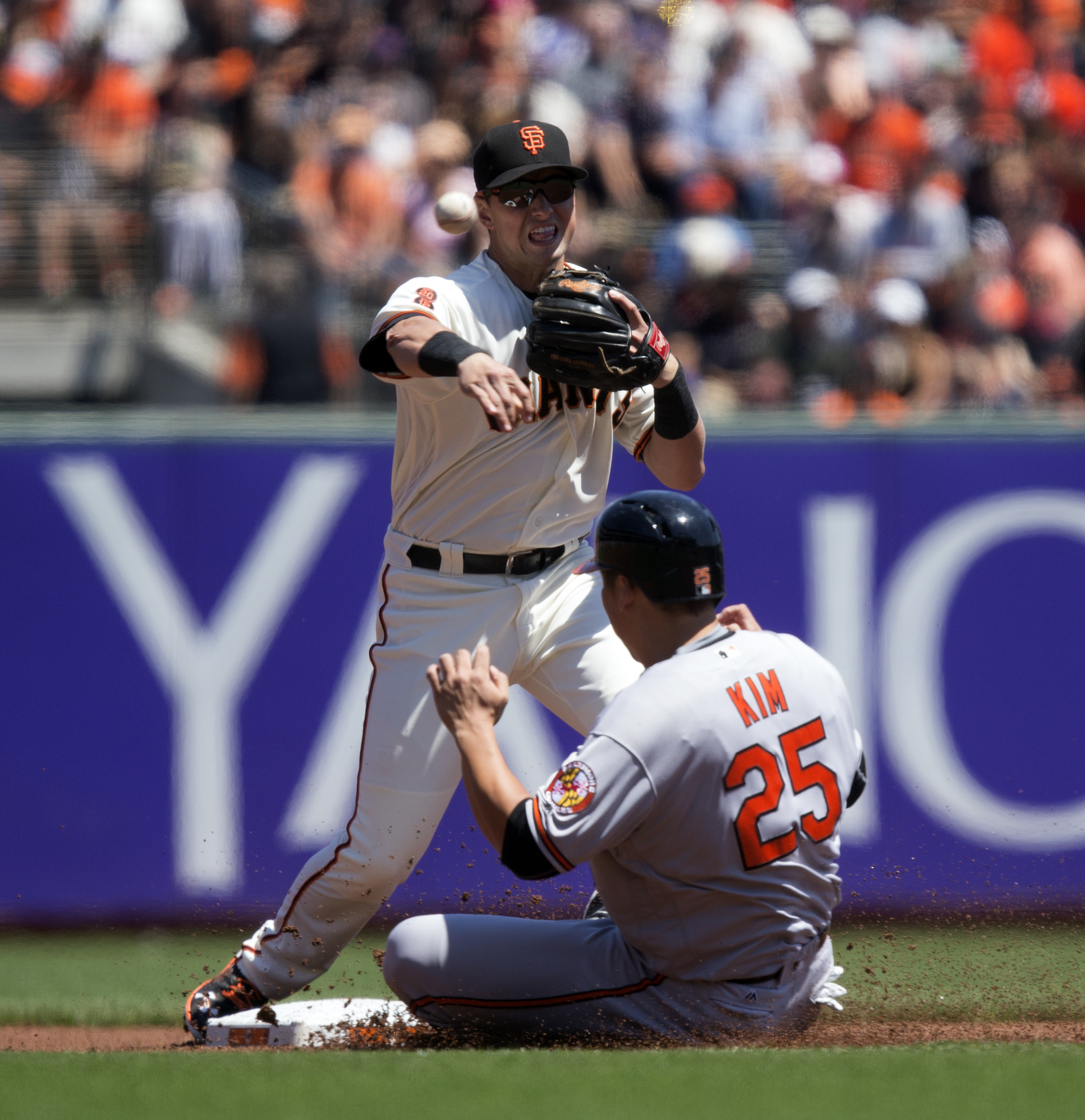 Schoop homers, O's overcome 6-run deficit to beat Giants 8-7