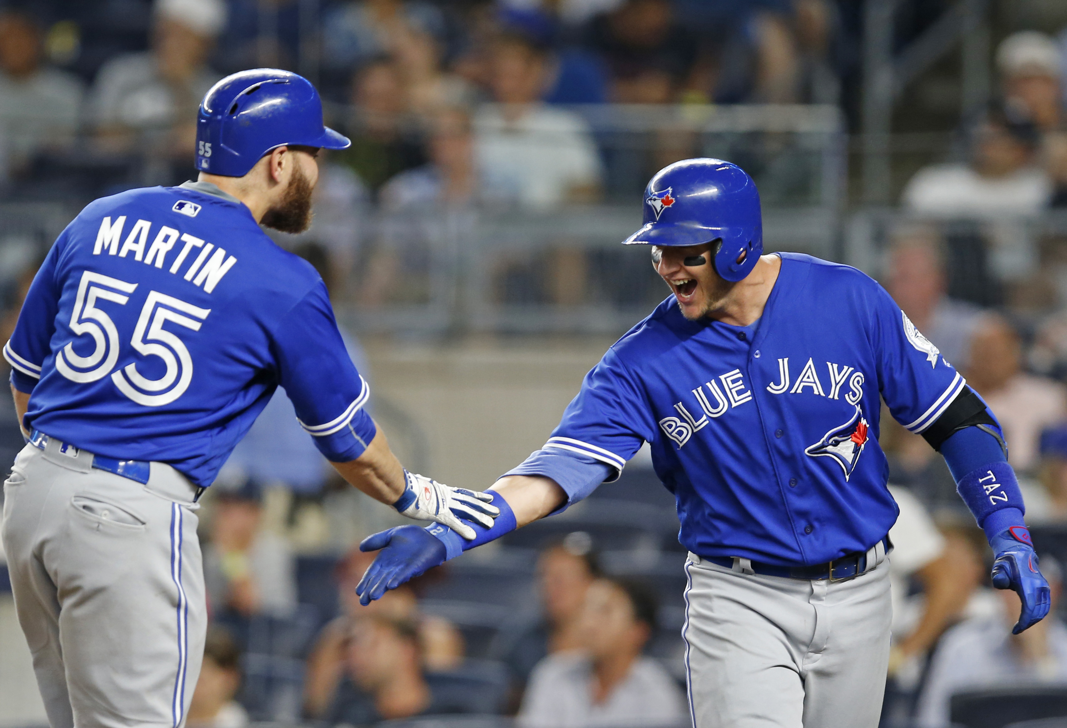 Blue Jays rally for 8 runs in 8th inning, beat Yankees 12-6