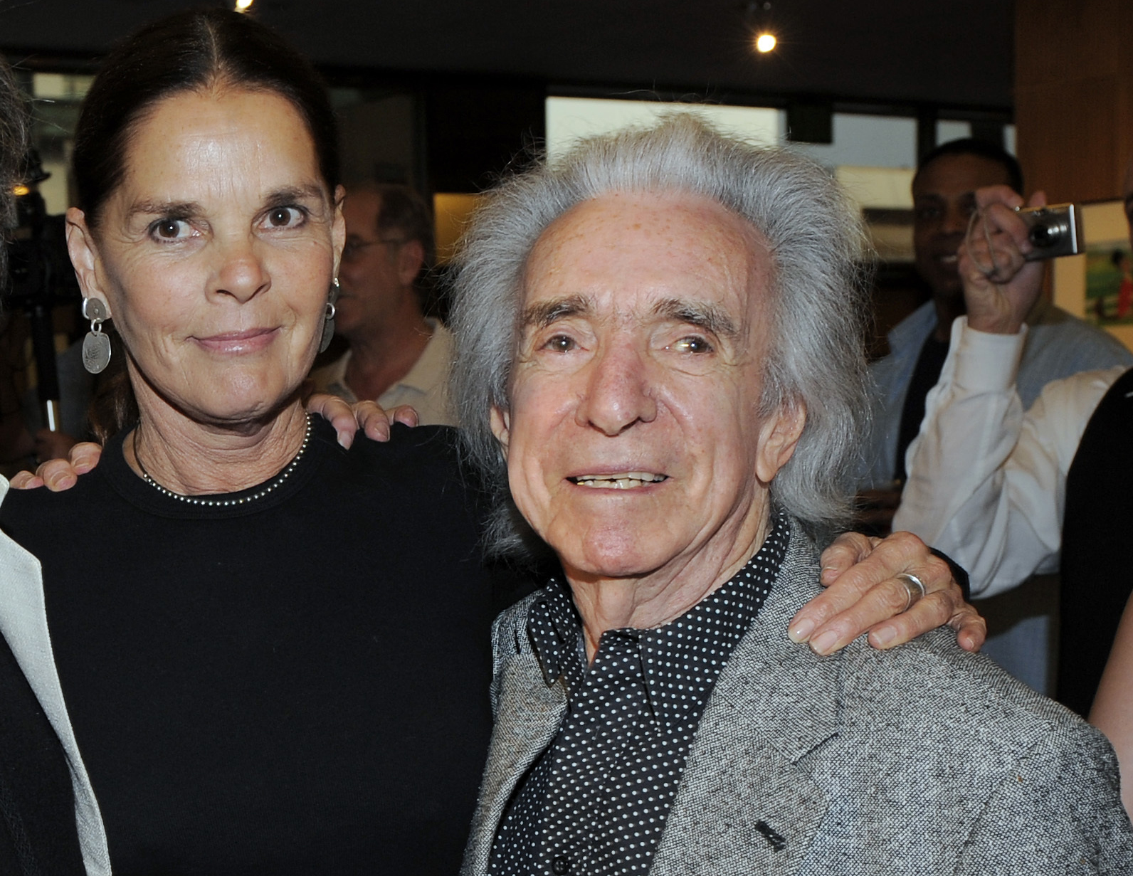 Arthur Hiller, versatile director of 'Love Story,' dies