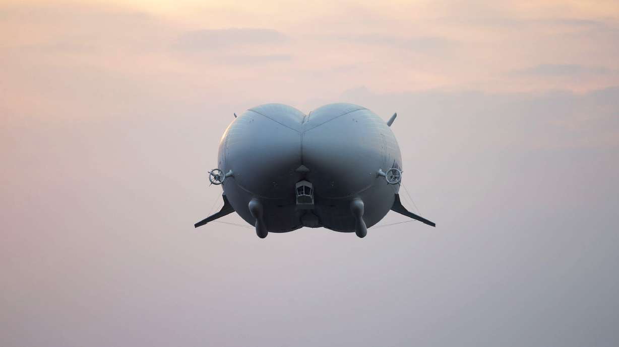 Giant helium-filled airship Airlander takes off for 1st time