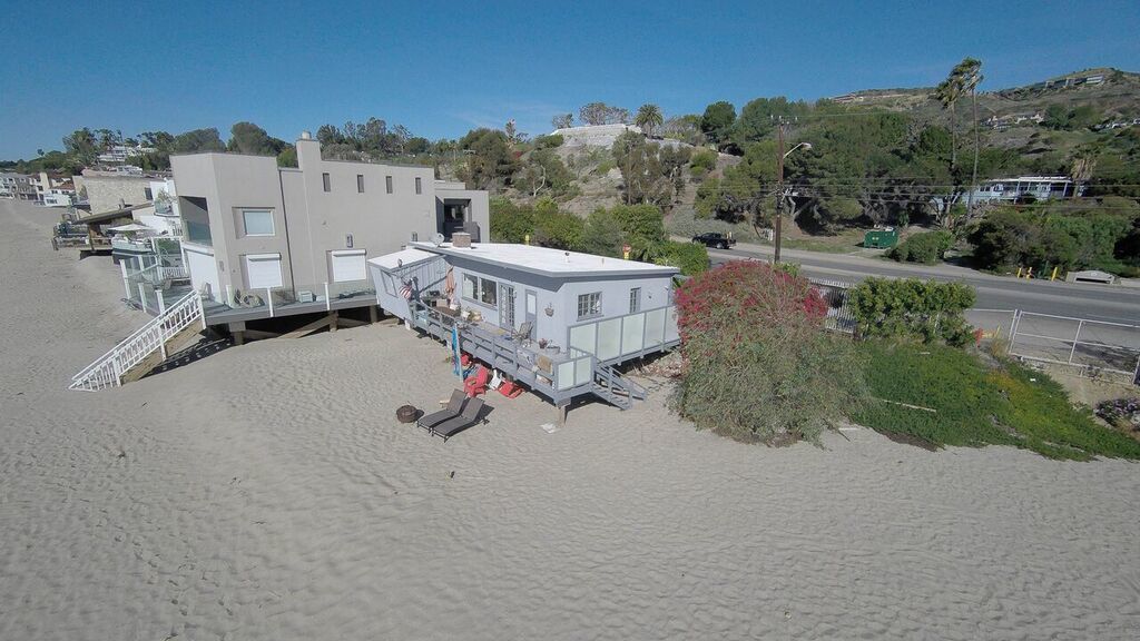 'Brady Bunch's' Jan sells home bought for $55K for $3.9M