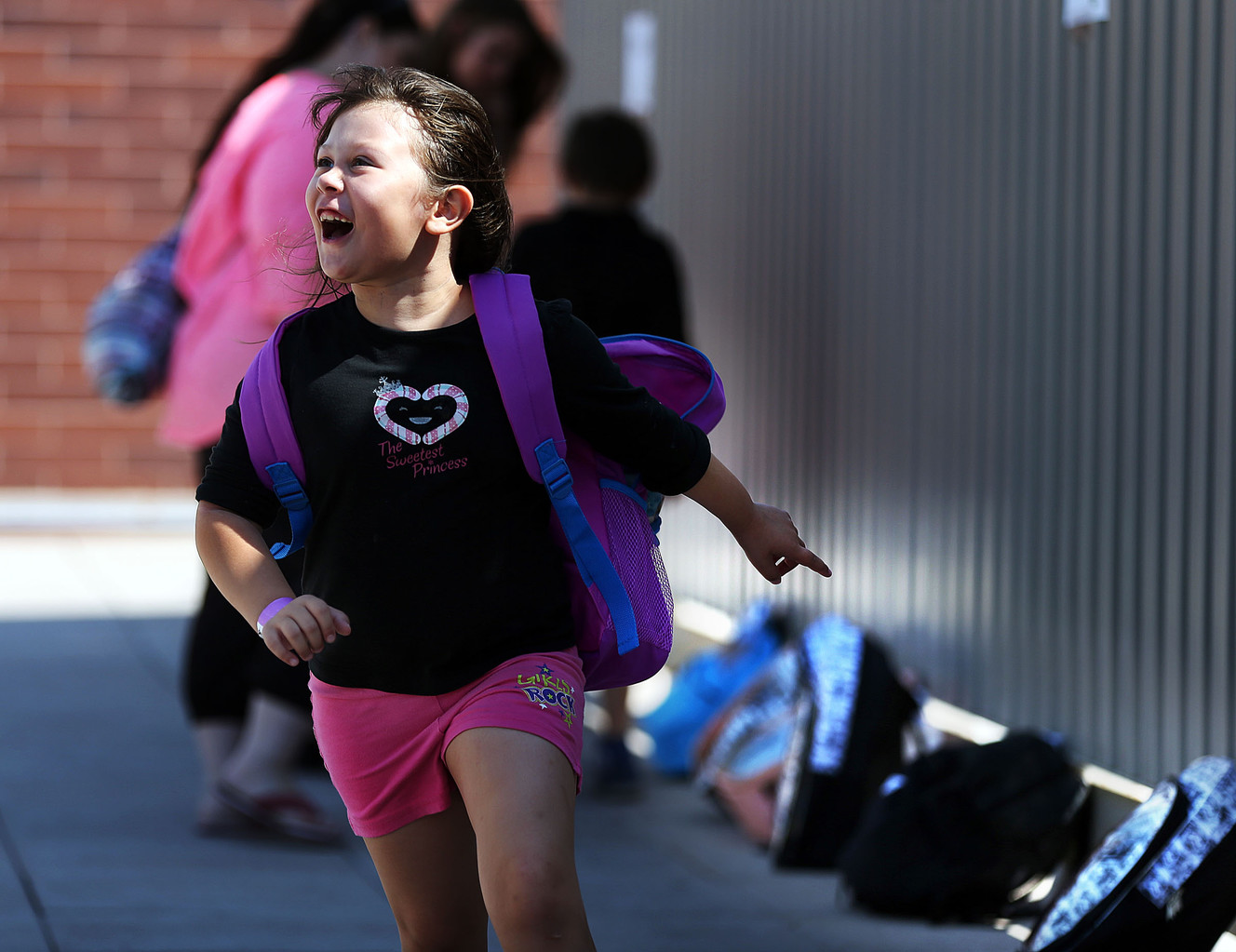 Program helps homeless children get new back-to-school clothes and backpacks