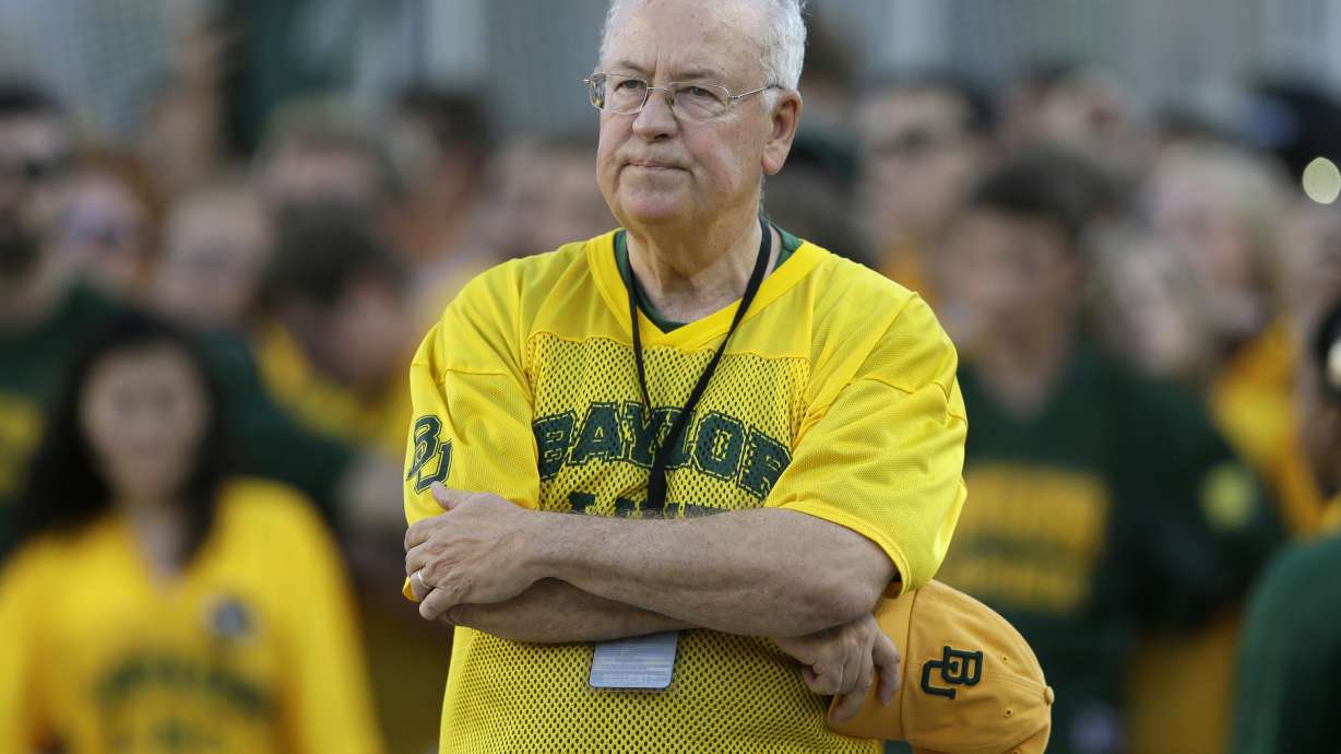 Starr resigns as Baylor law professor, severs school ties