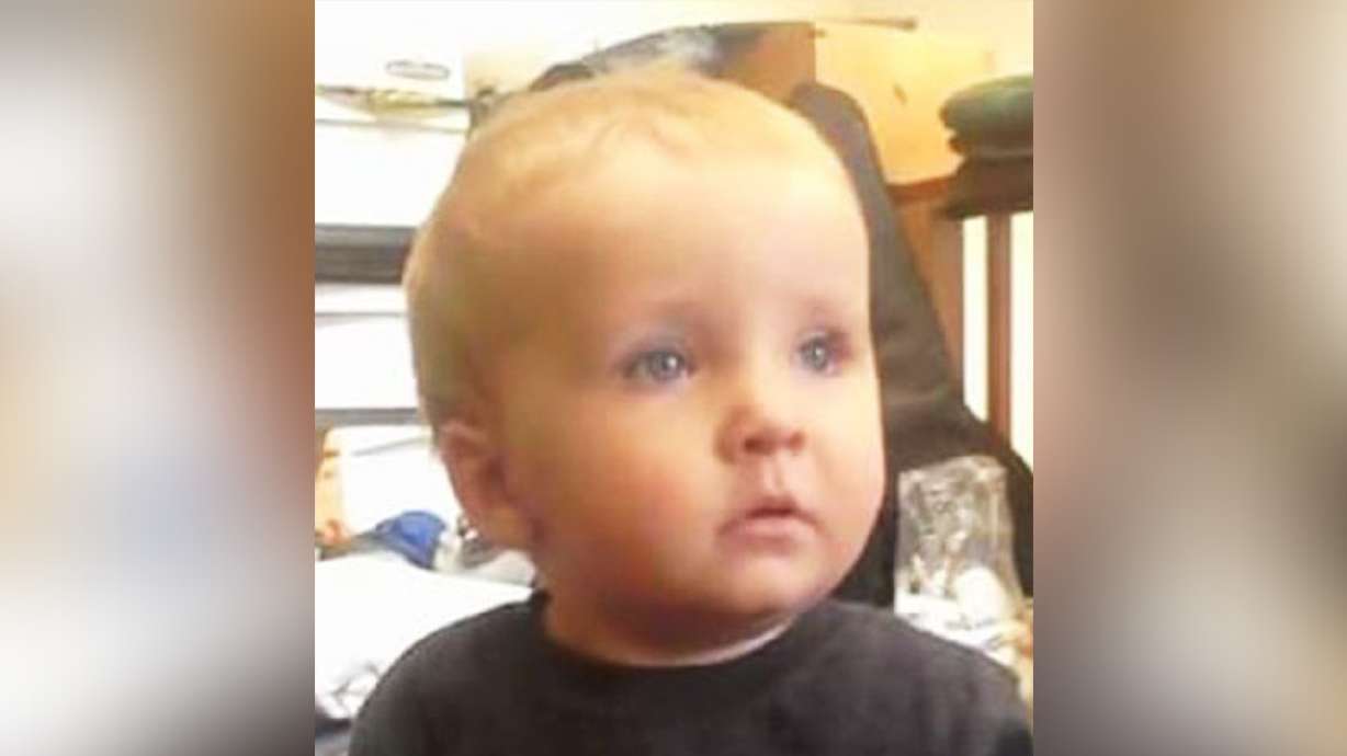 Mother of toddler who died in 2015 charged with child abuse