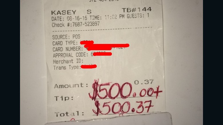 Waiter tipped $500 for act of kindness