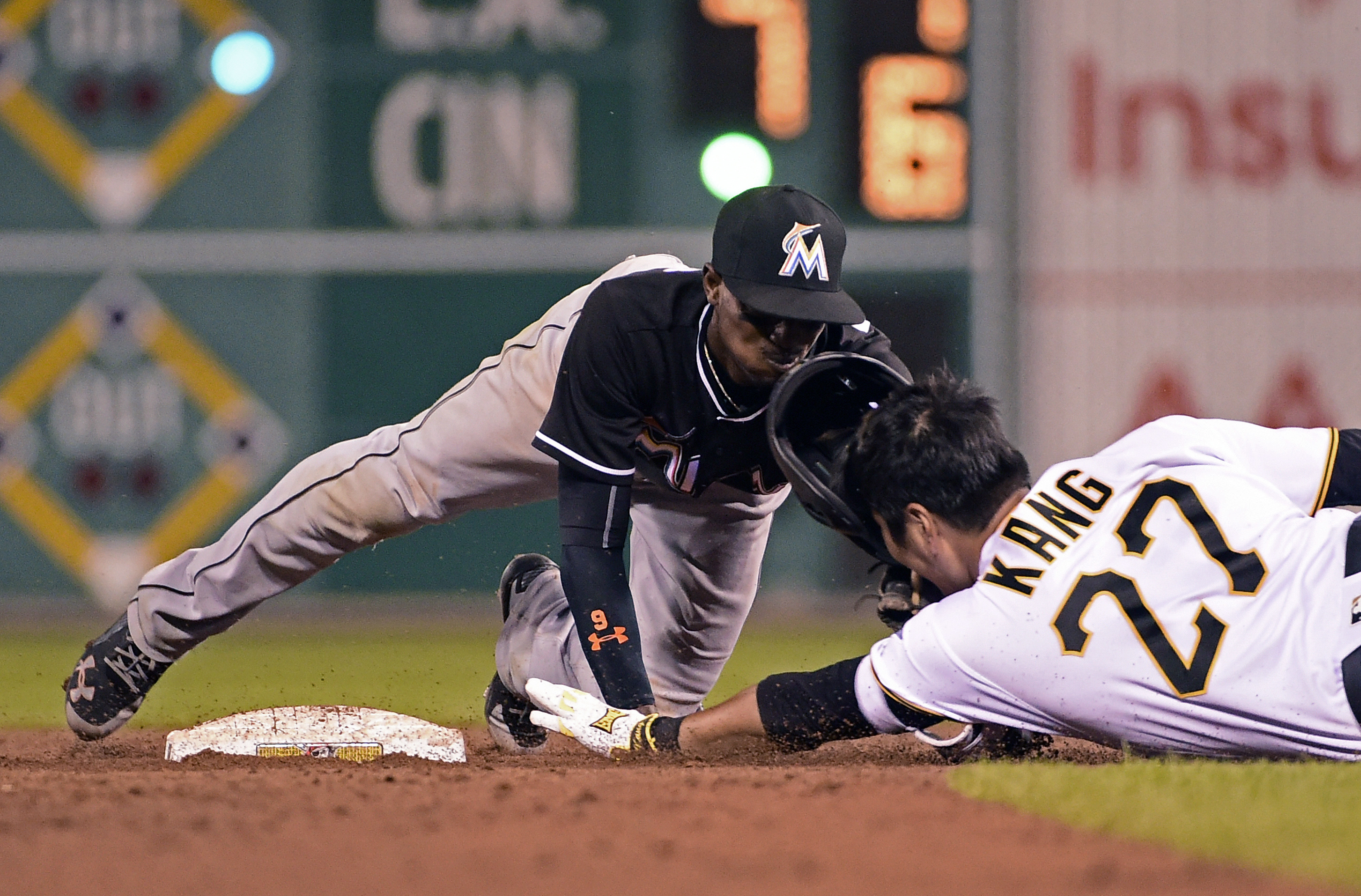 Bucs' Kang to DL with left shoulder injury, Bell recalled