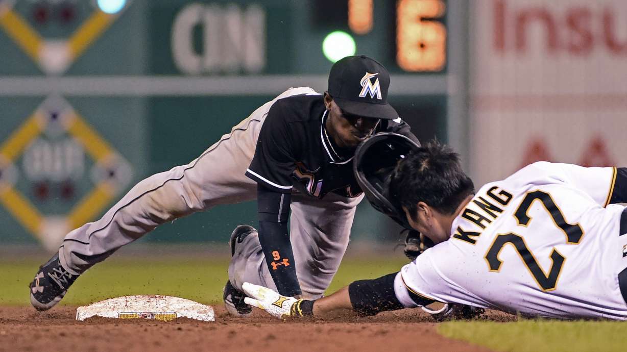 Bucs' Kang to DL with left shoulder injury, Bell recalled