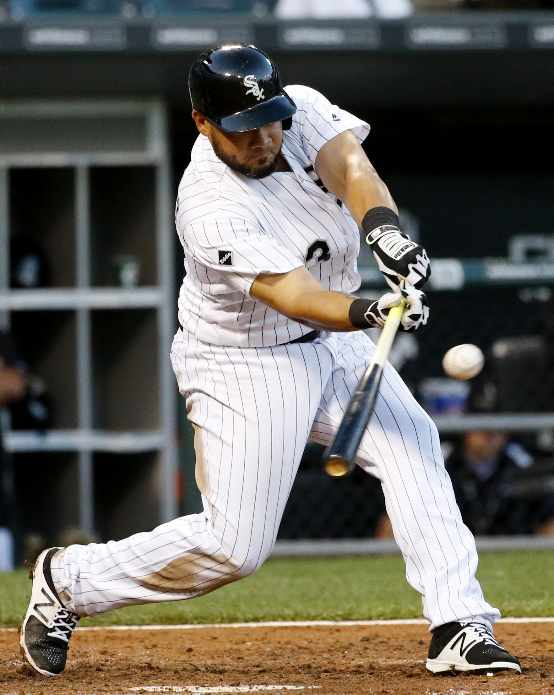Sale ends drought with 8 scoreless, White Sox beat A's 6-2