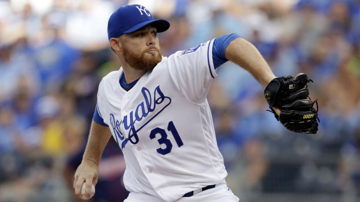 Santiago winless with 10.89 ERA in 4 Twins starts