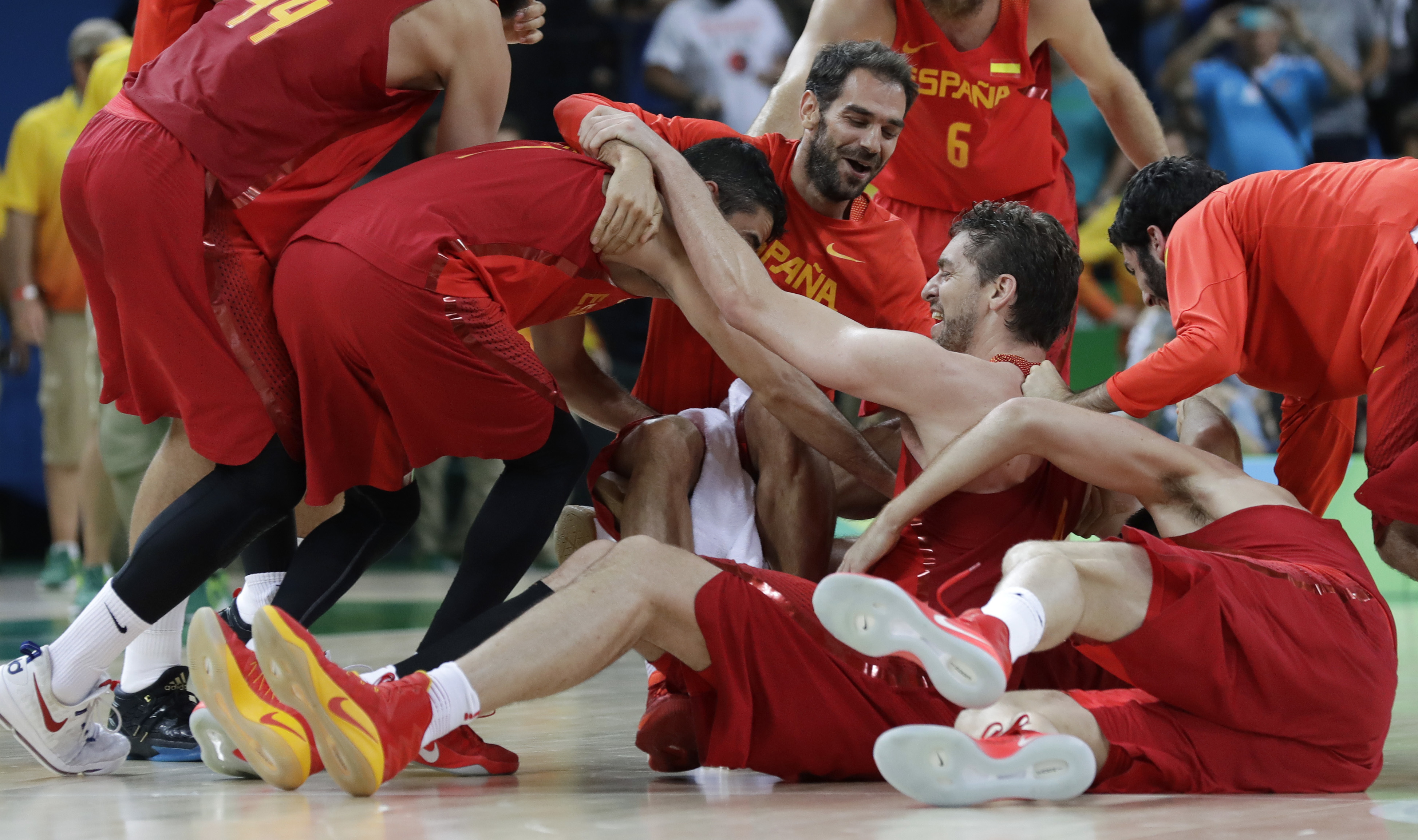 No gold, but Spain thrilled with bronze in Olympic hoops