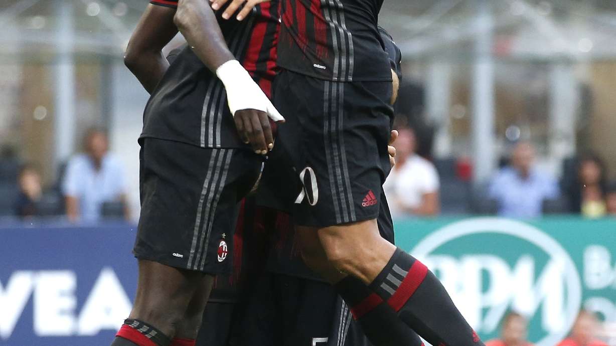 Bacca scores 3, Donnarumma saves penalty in AC Milan win