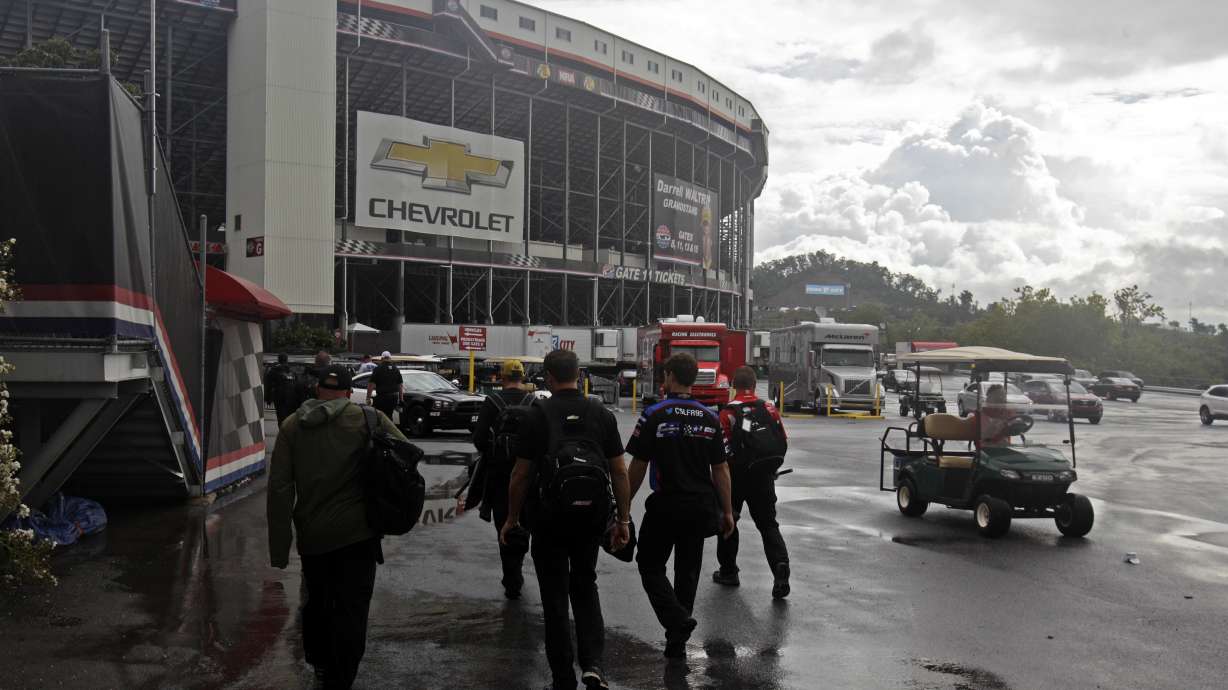 Kevin Harvick wins rain-delayed NASCAR race at Bristol