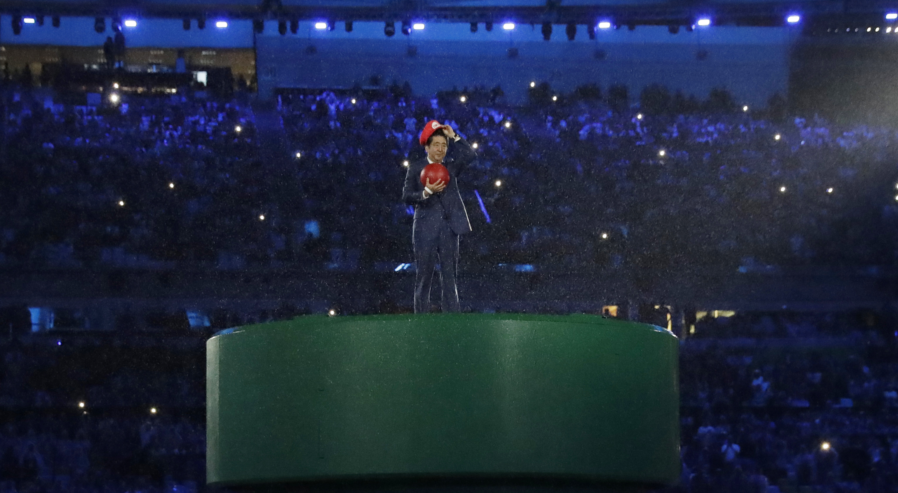 Japanese Prime Minister Abe wows Rio finale as Super Mario