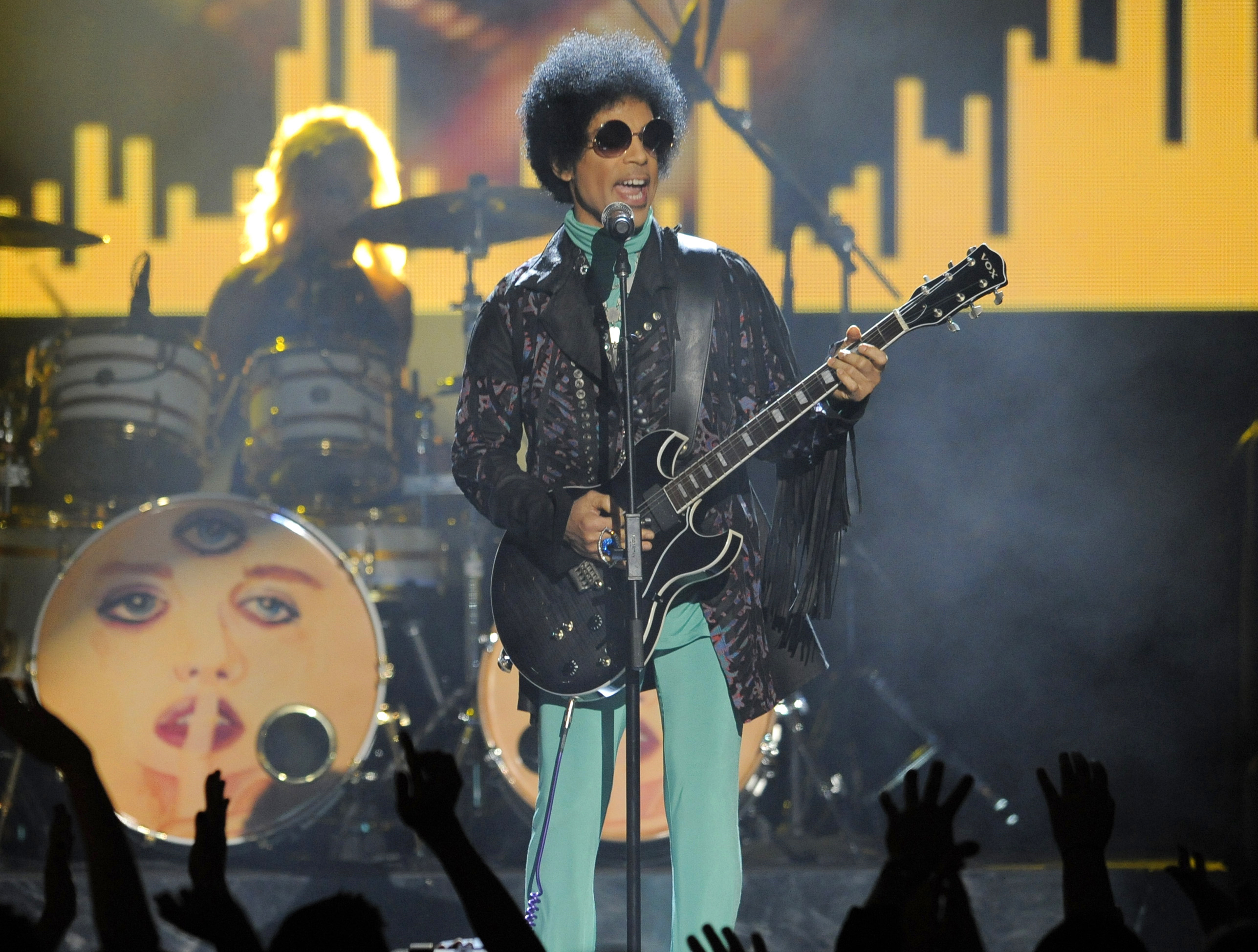 Official: Pills found at Prince's estate contained fentanyl