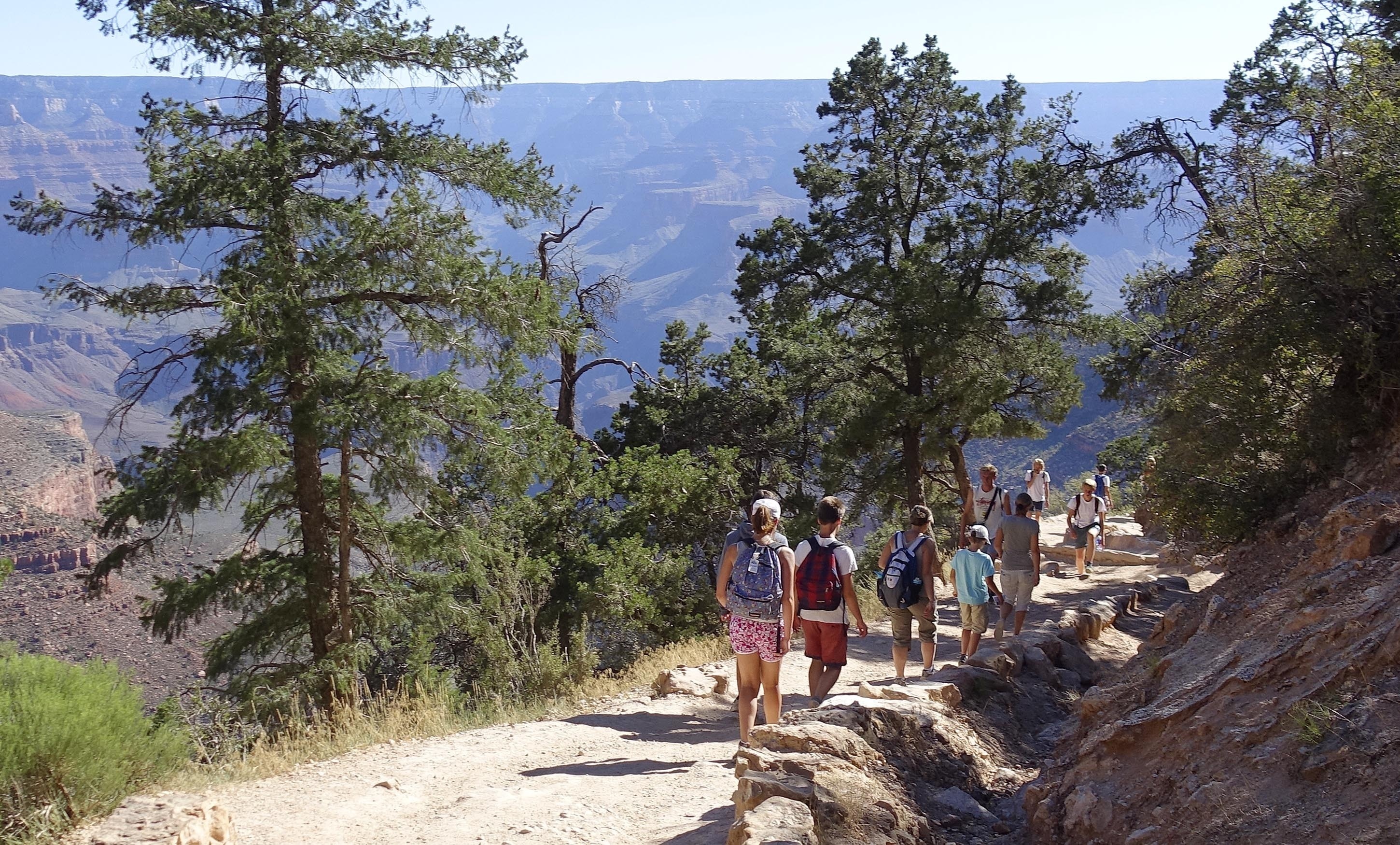 Some vacation spots quietly benefit as travelers avoid Zika