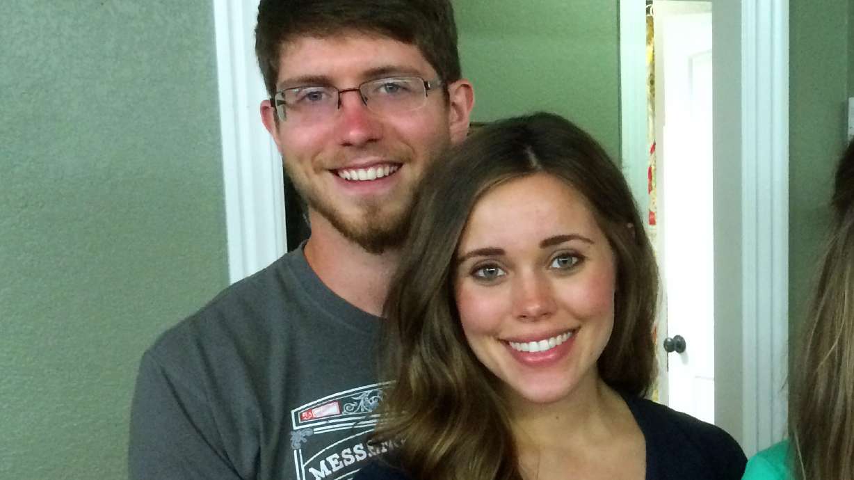 '19 Kids and Counting' co-star pregnant for second time