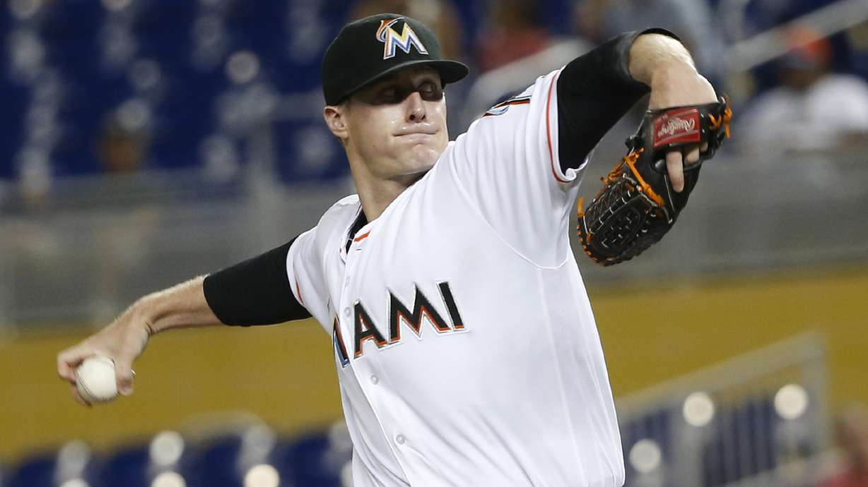 Escobar homers for surging Royals in 5-2 win over