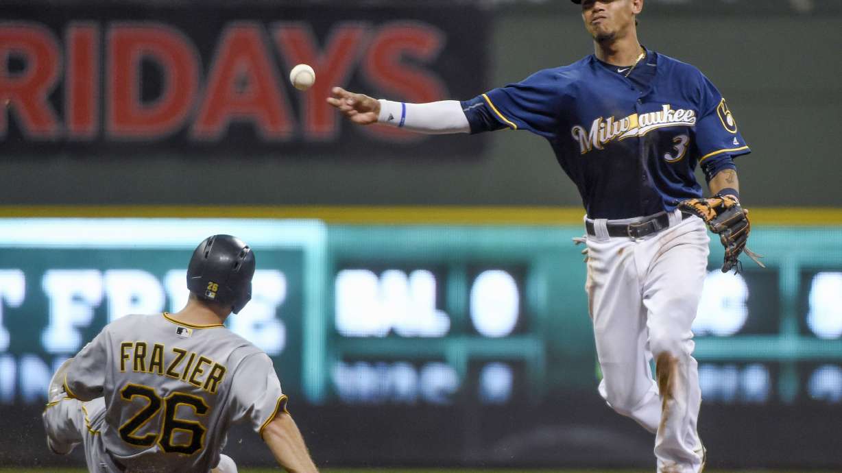 Brewers can't stop McCutchen, lose 3-2 in 10 to Pirates