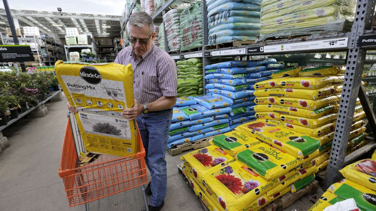US economy grew at tepid 1.1% pace in spring