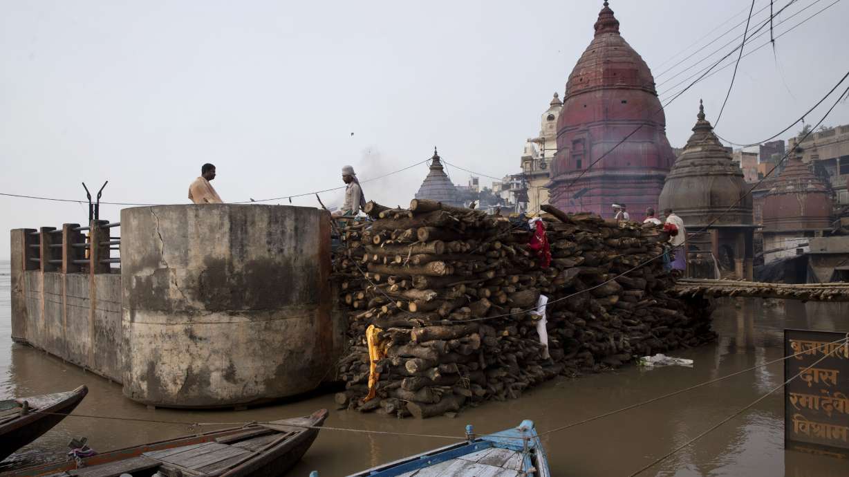 AP PHOTOS: Ganges overflows its banks in Indian holy town