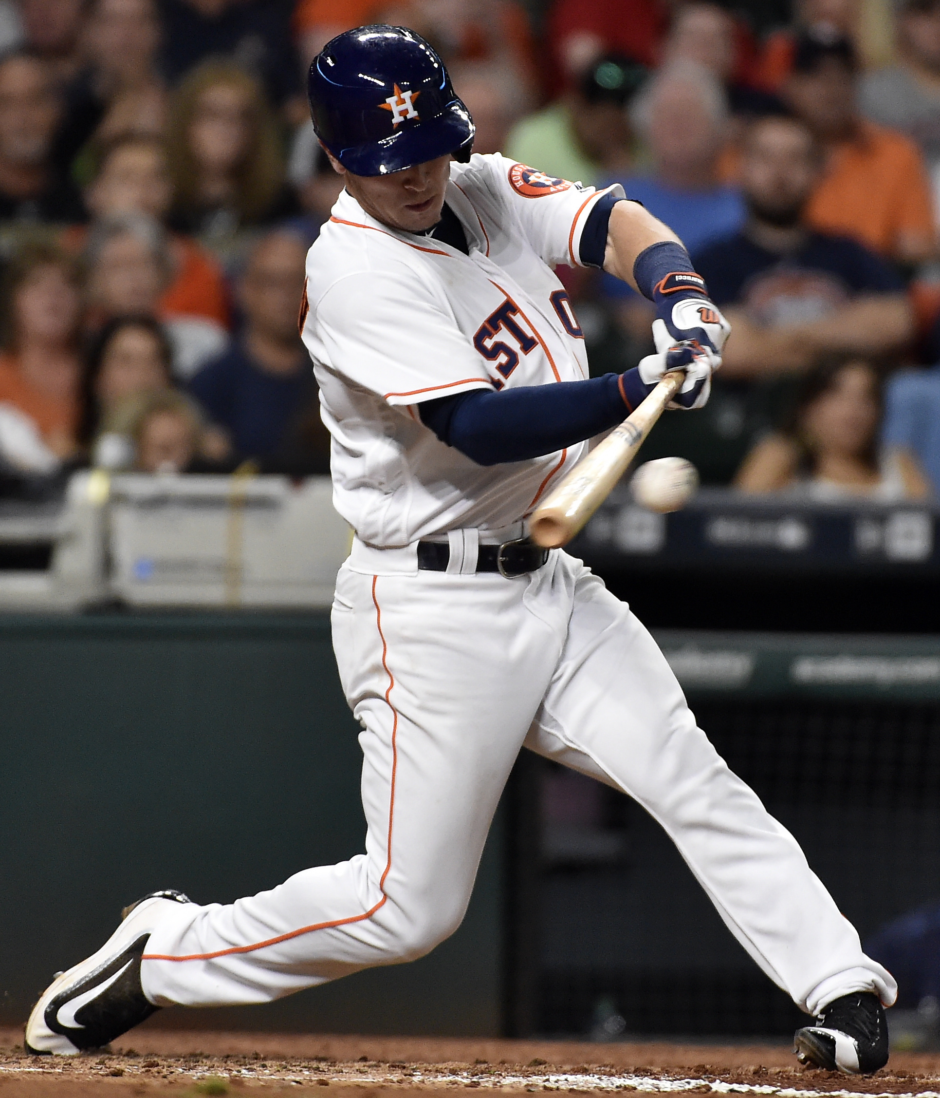 Bregman homers, Keuchel solid to help Astros over Rays 6-2