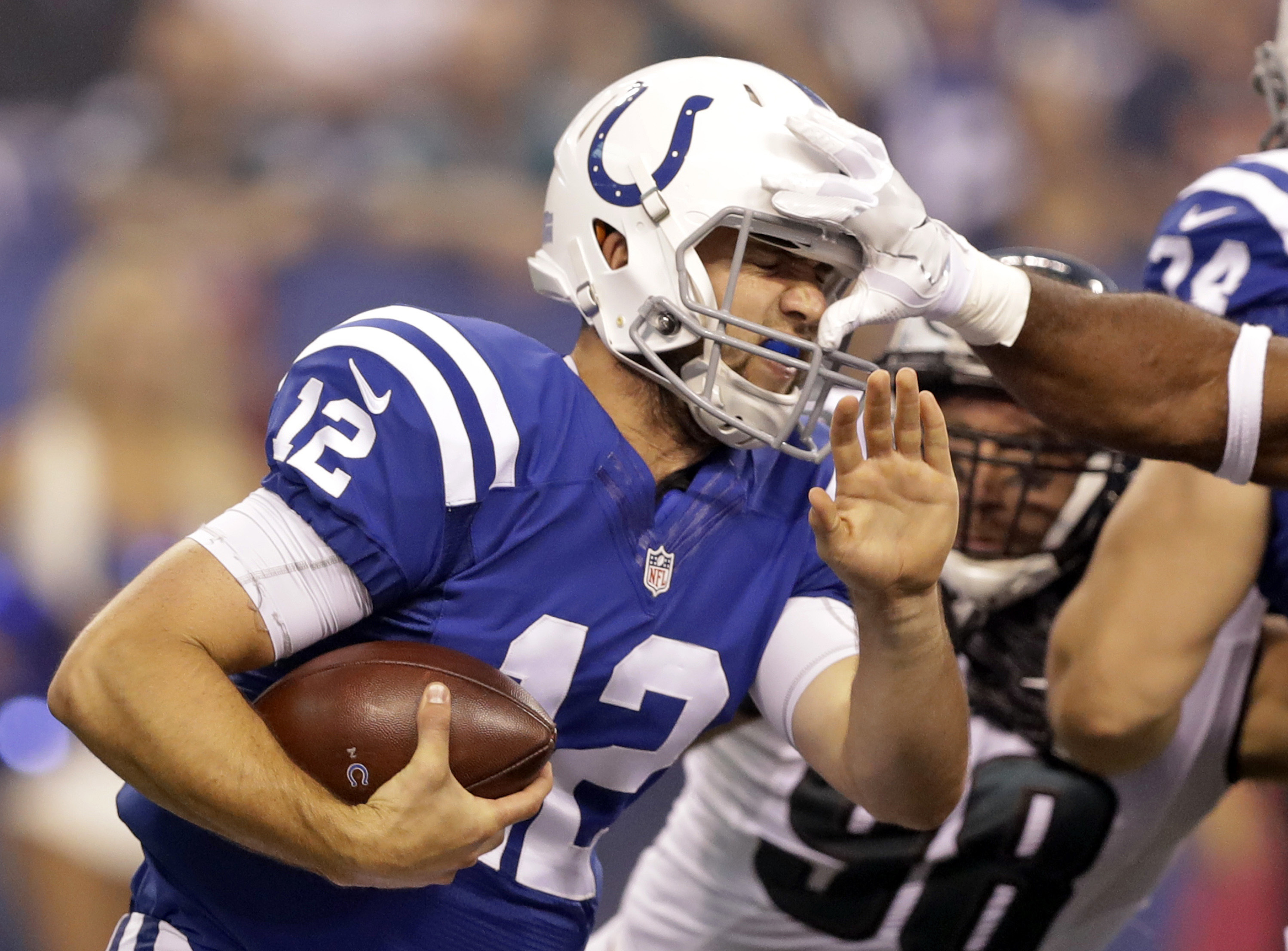 Bradford's big night gives Eagles 33-23 win at Indianapolis