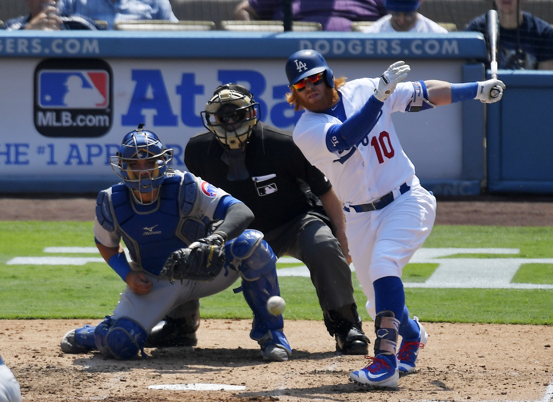 Stewart, 4 relievers throw 4-hitter; Dodgers beat Cubs 1-0