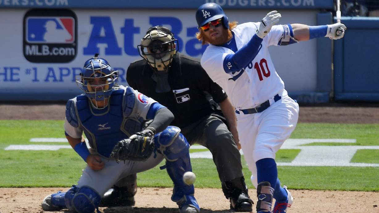 Stewart, 4 relievers throw 4-hitter; Dodgers beat Cubs 1-0