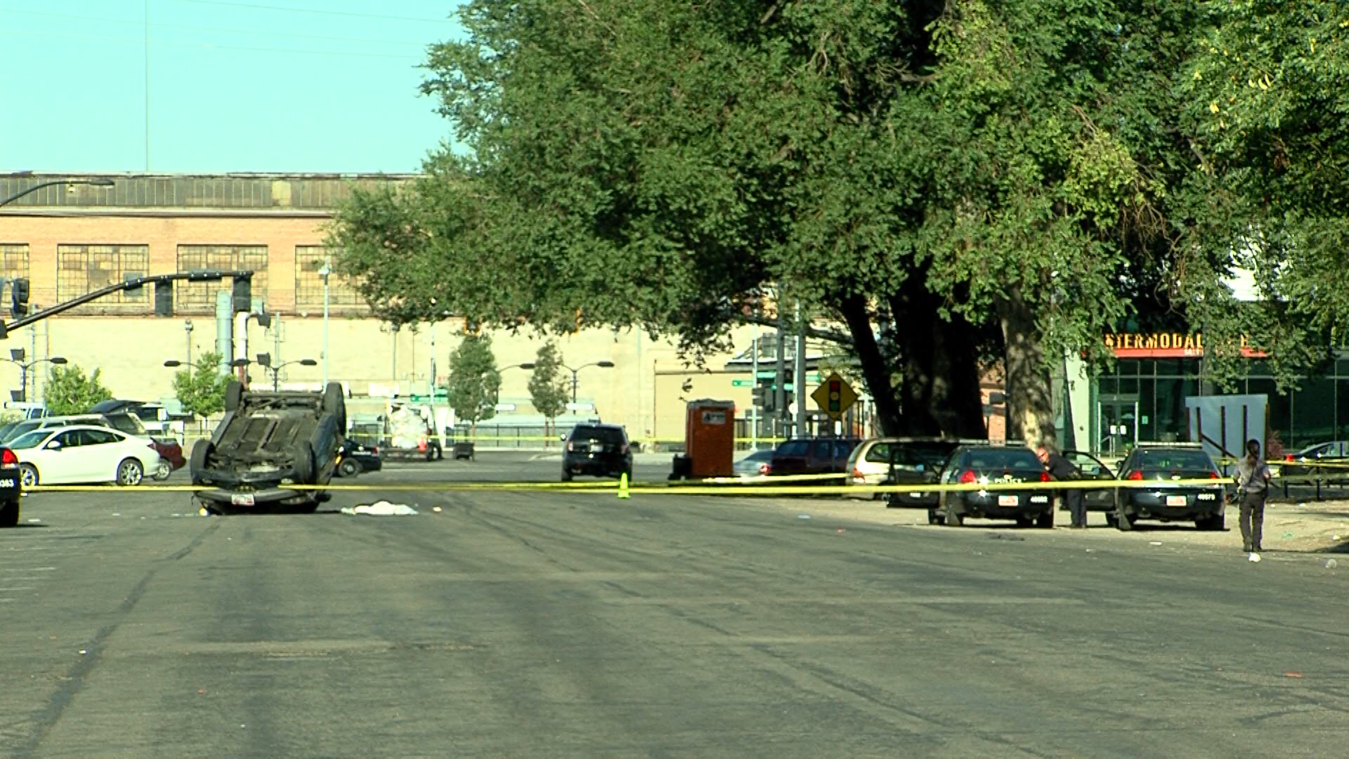 Police believe crowd of people stole evidence after fatal weekend shooting, robbery