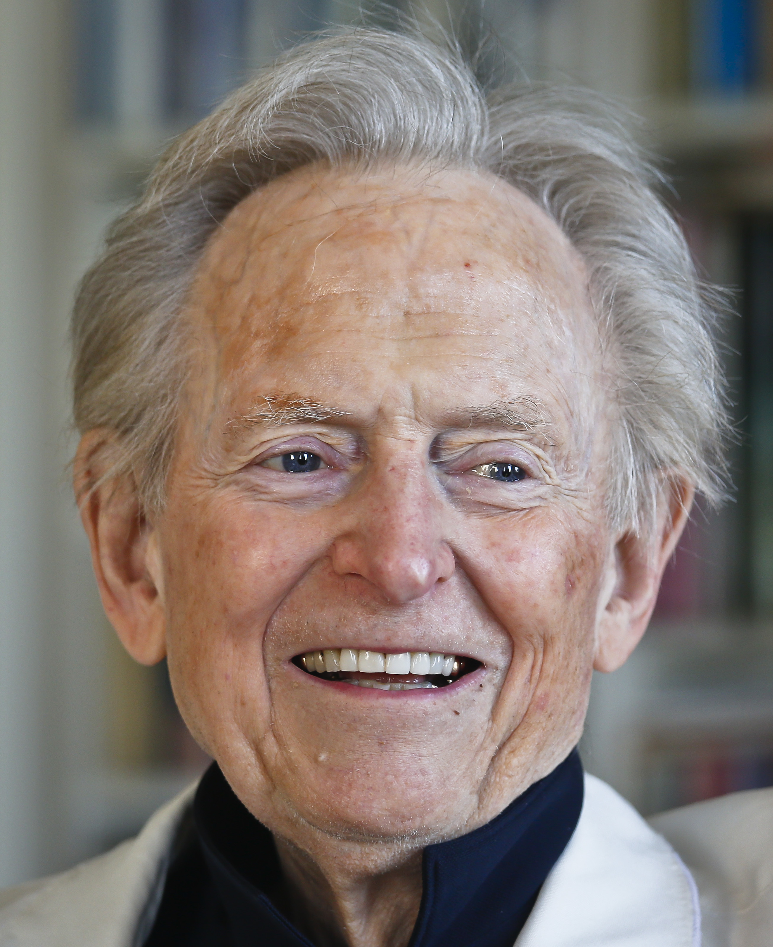 Tom Wolfe talks Darwin, Chomsky and human speech