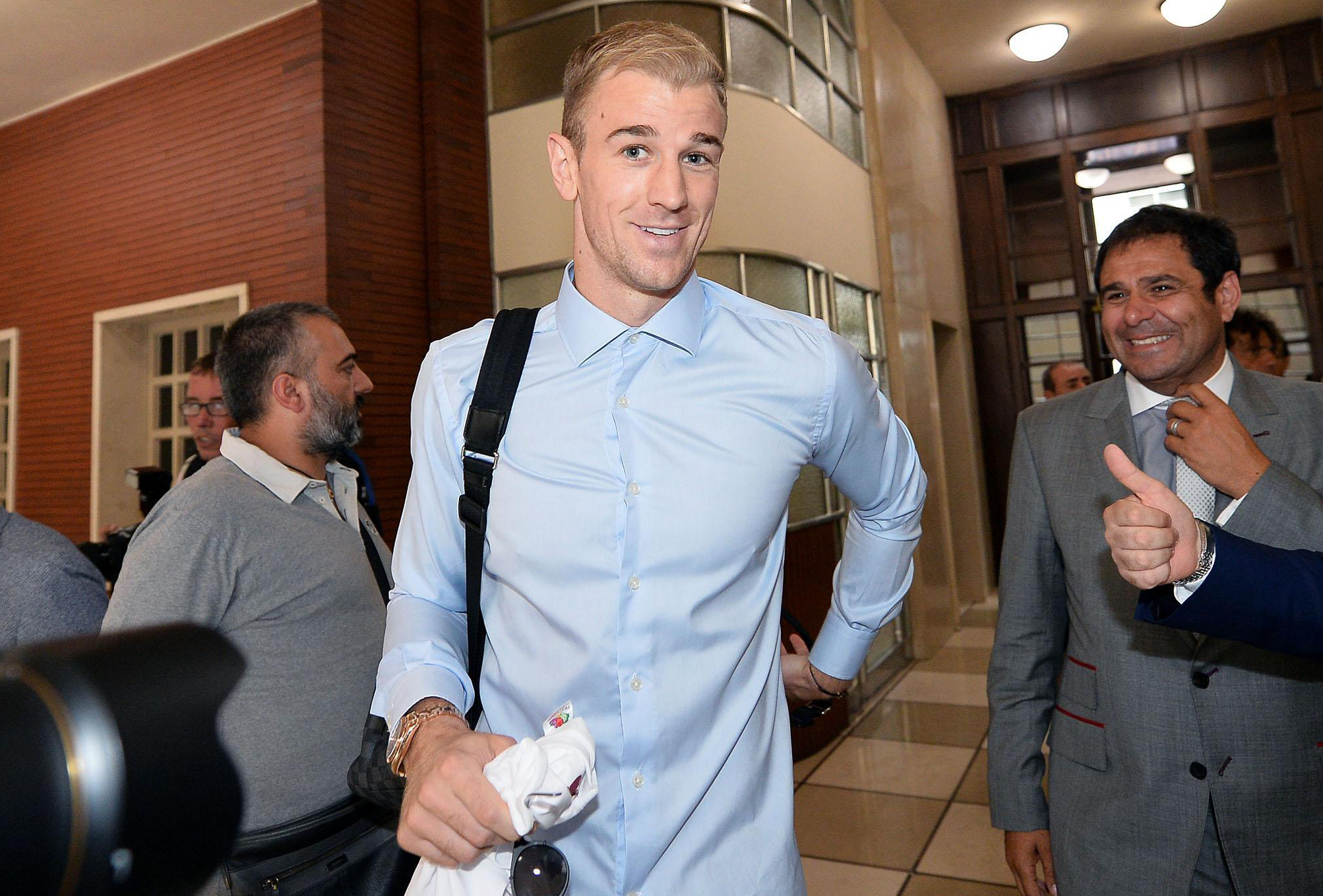 England 'keeper Joe Hart arrives in Torino to warm welcome