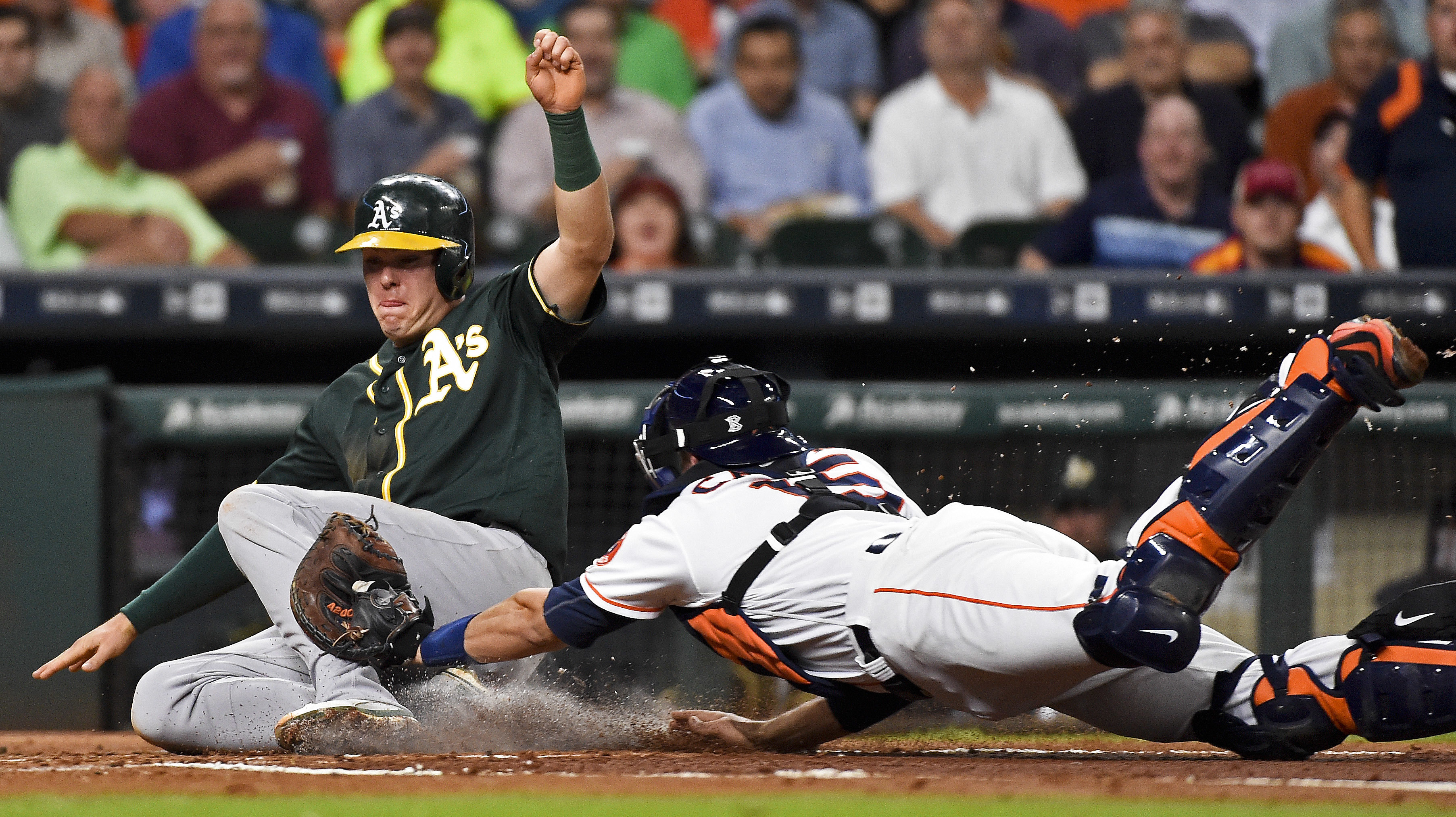 McHugh throws 6 shutout innings in Astros' 3-1 win over A's