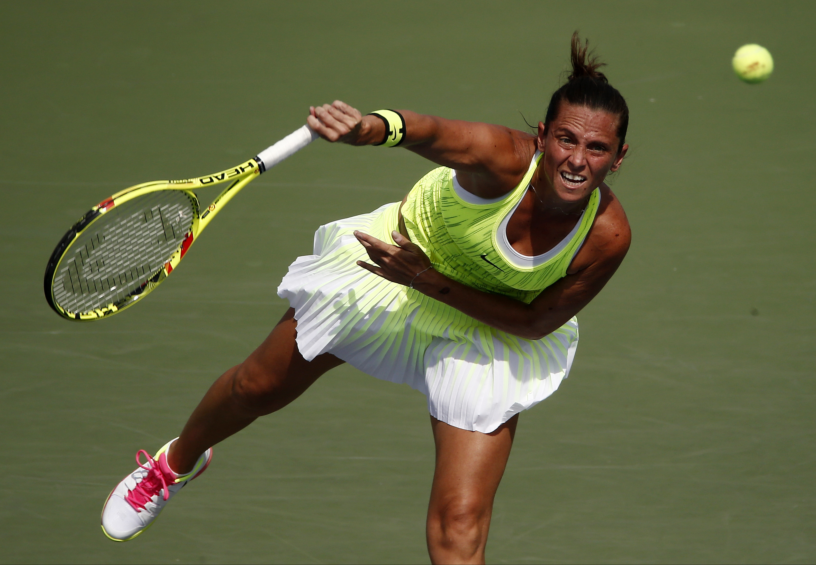 The Latest: Nadal first match winner with the roof closed