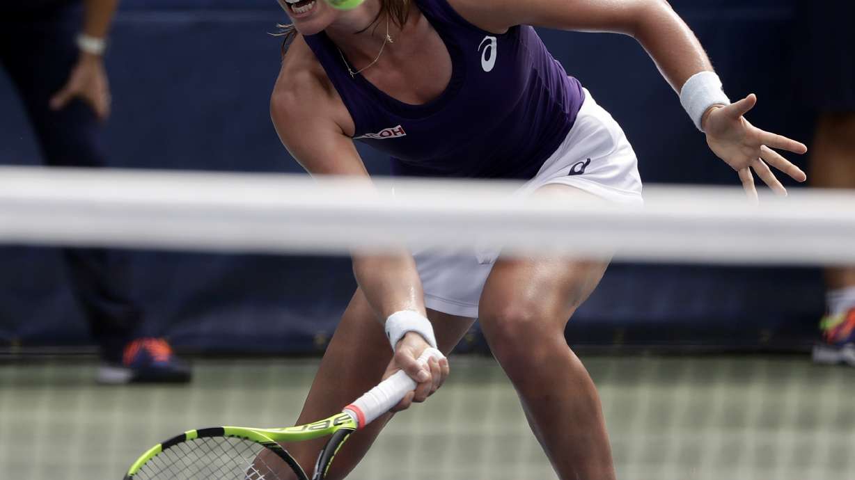 Konta collapses on court, comes back to win US Open match