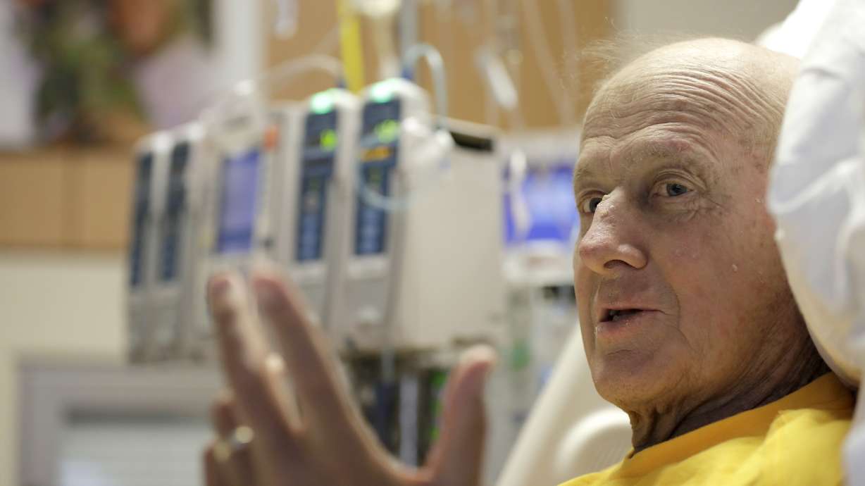 TNT's Craig Sager hangs tough in leukemia battle