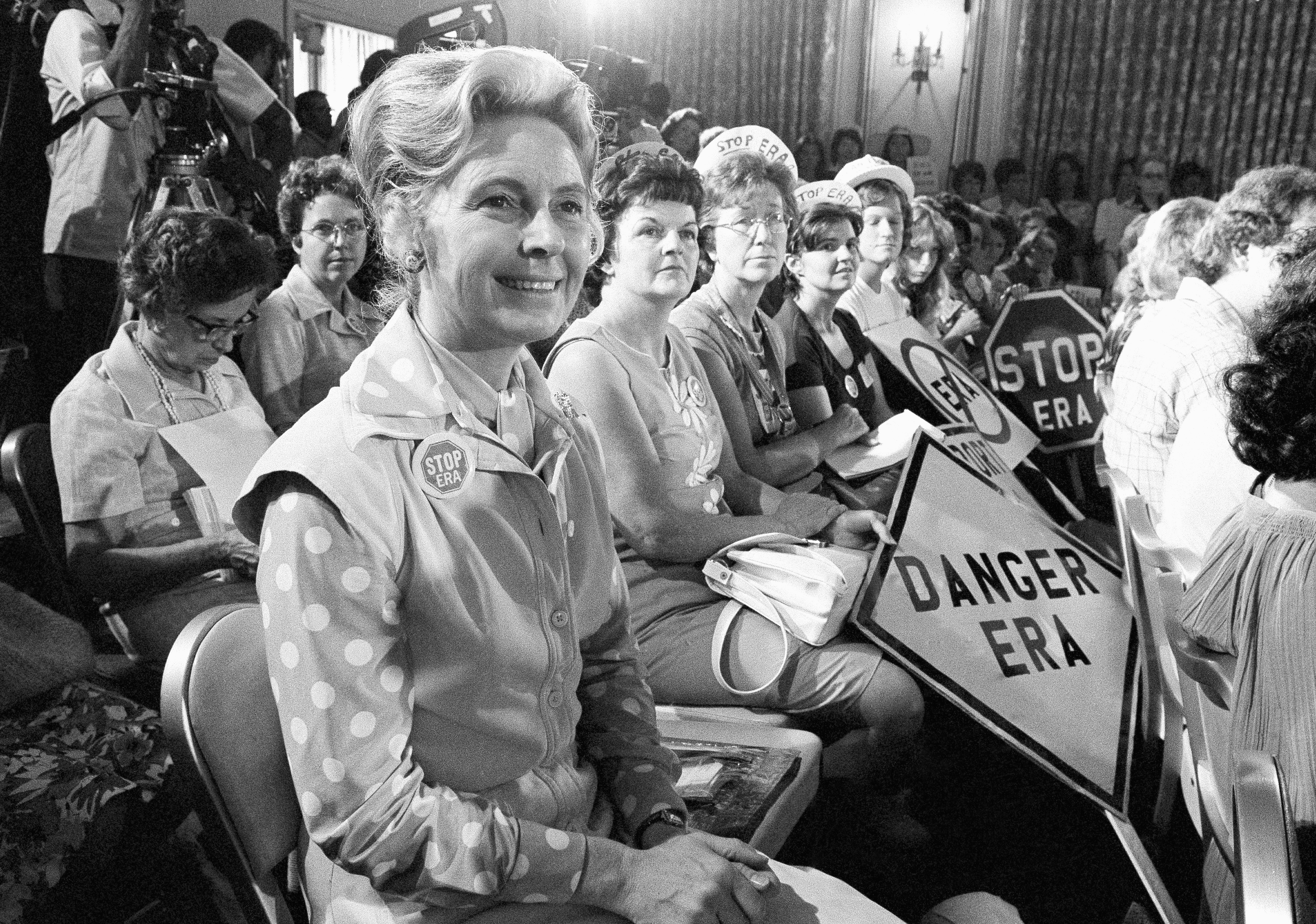 Far-right activist, author Phyllis Schlafly dies at 92