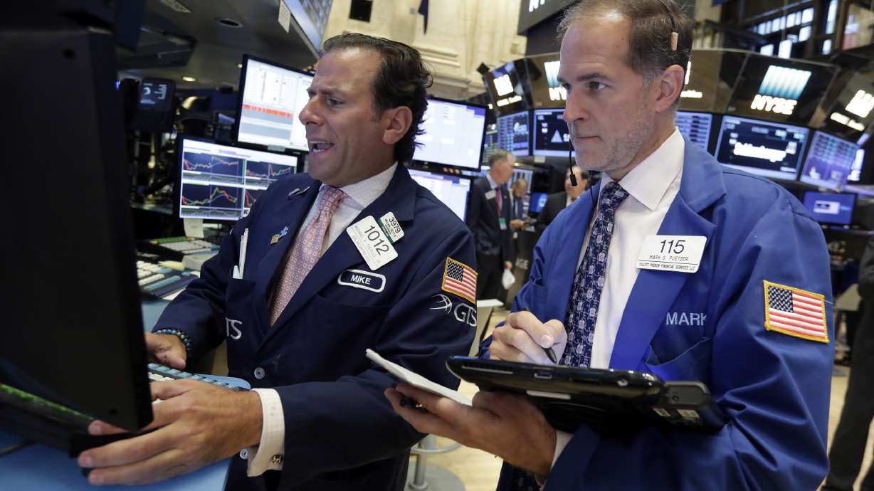 Global stocks drift amid US economy worries