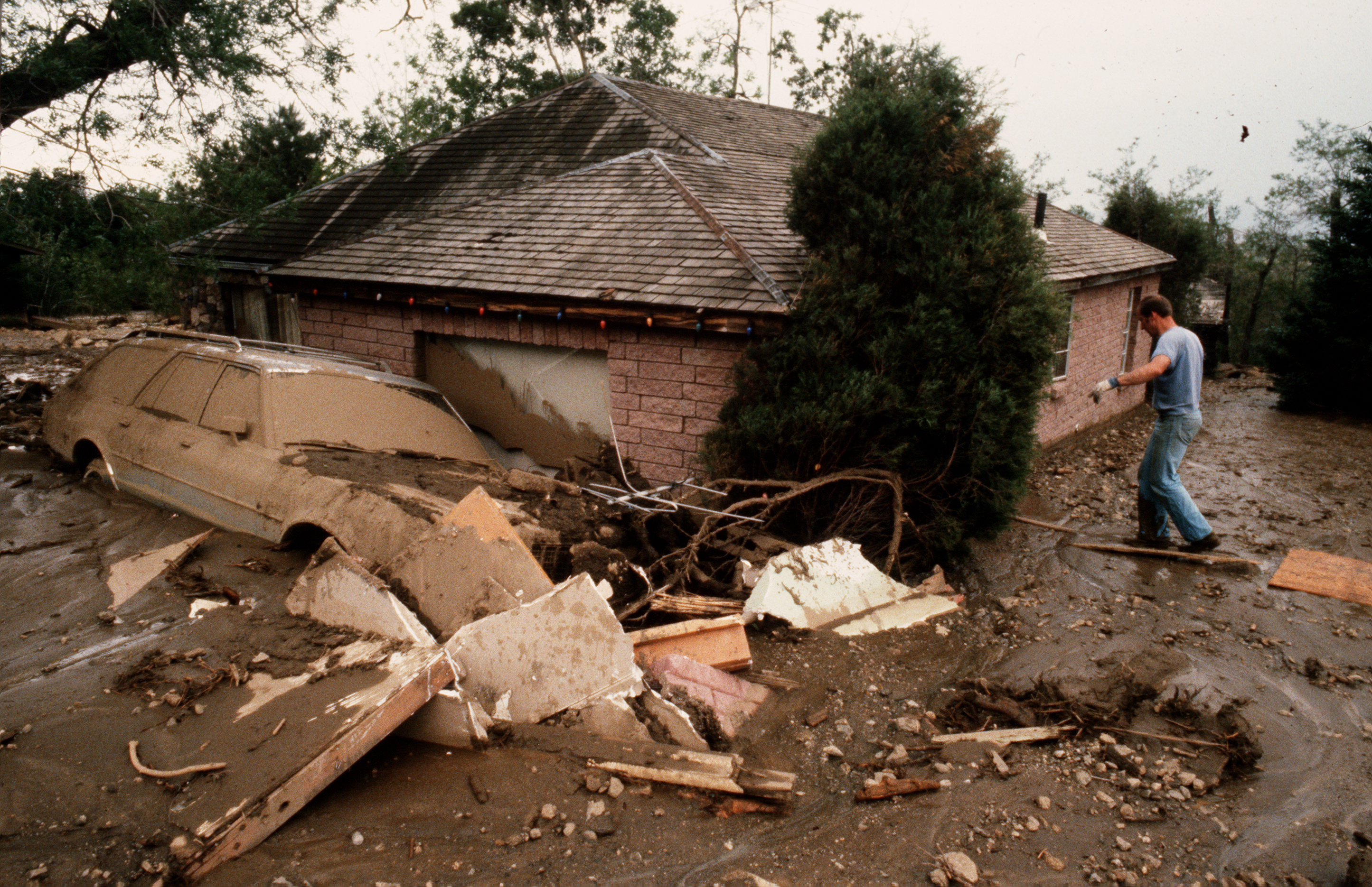 Photos of Farmington mudslide taken in 1983. (Photo: Ravell Call)