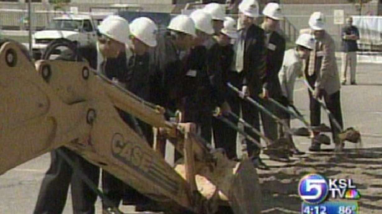 UVSC Breaks Ground for New Library