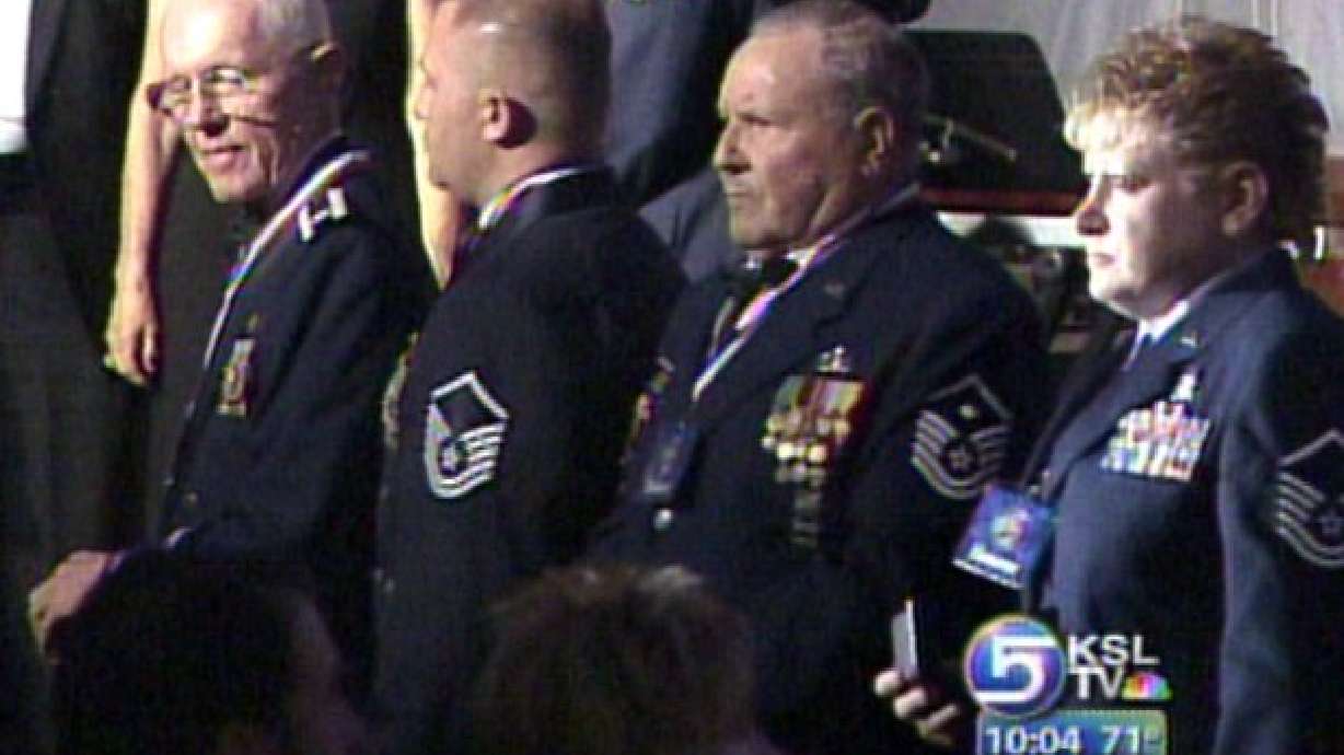 Governor Honors Military Men and Women