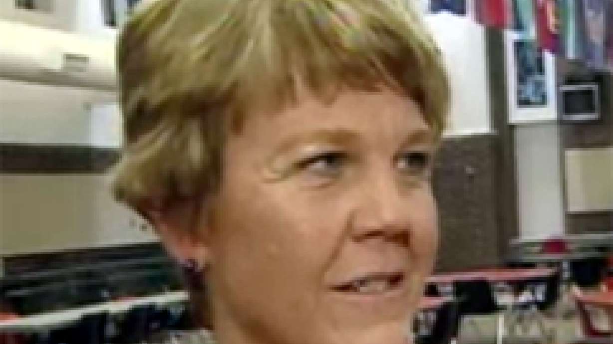 Retired Teacher Gets High Five