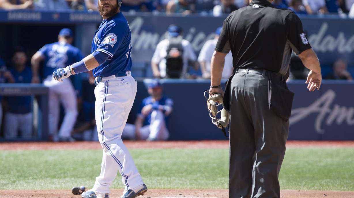 Ortiz hits 3-run HR as Red Sox outslug Blue Jays 11-8