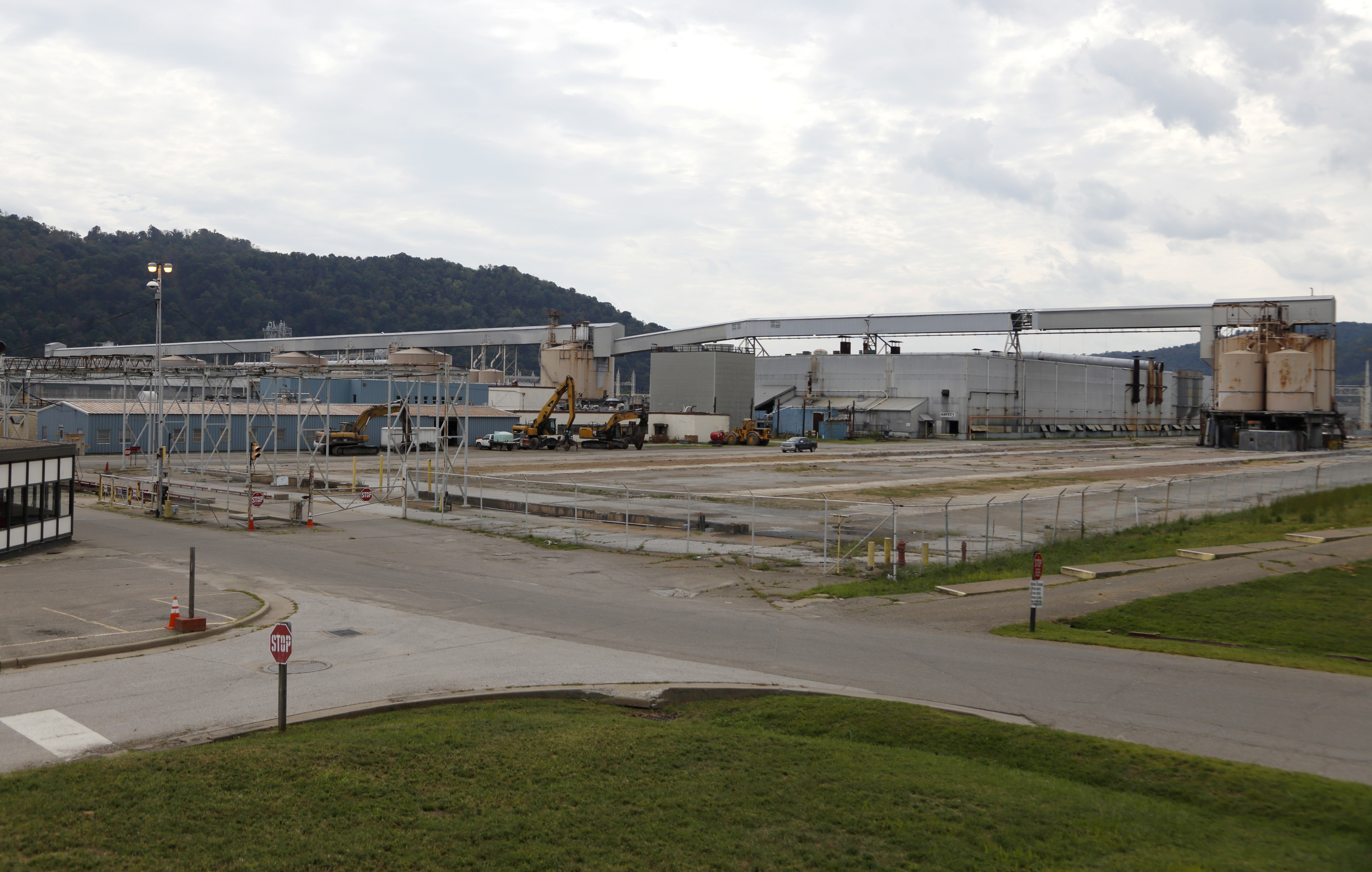 DIVIDED AMERICA: Losing out to China, workers embrace Trump