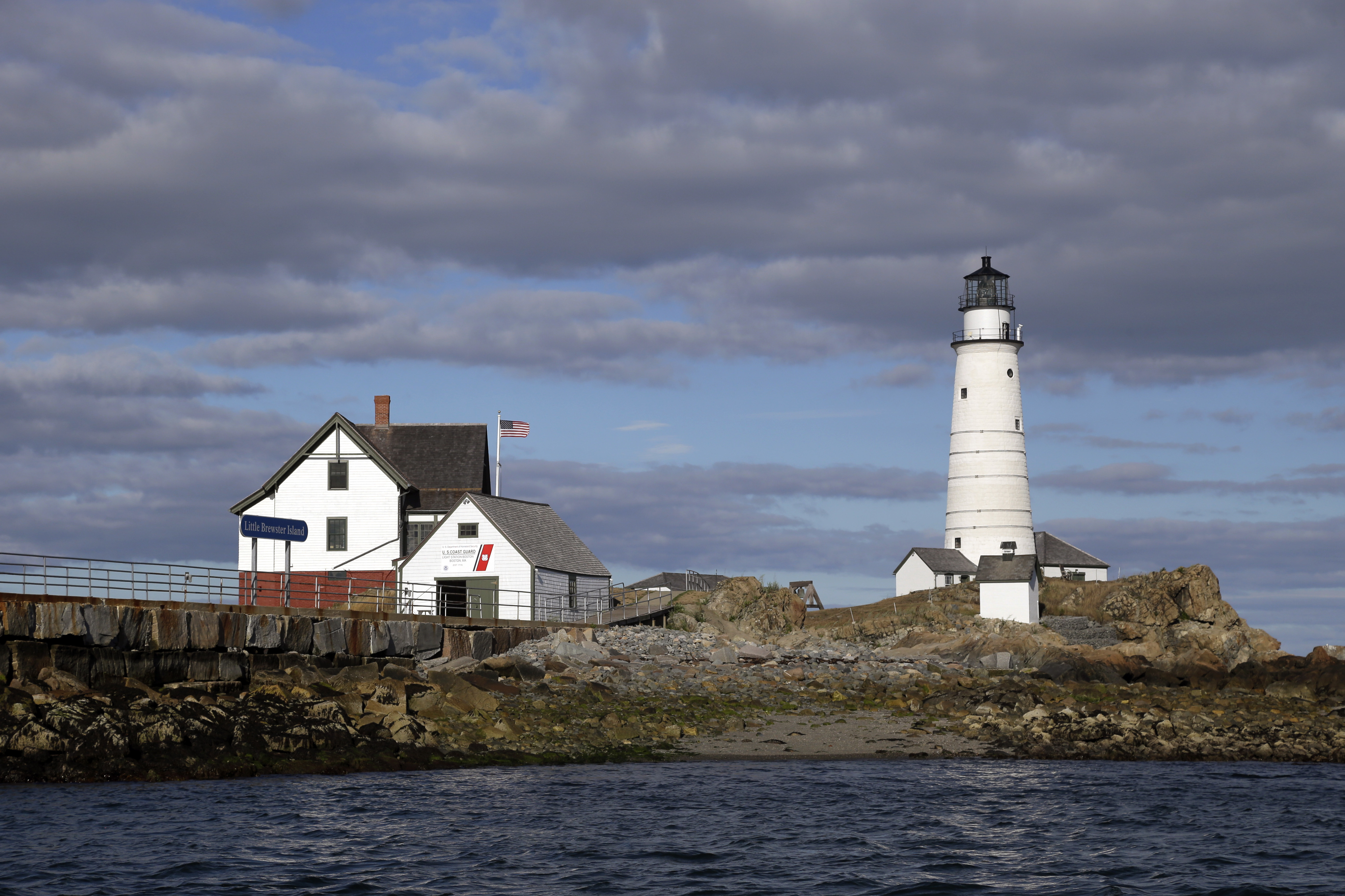 Oldest US lighthouse, Boston Light, celebrates 300 years