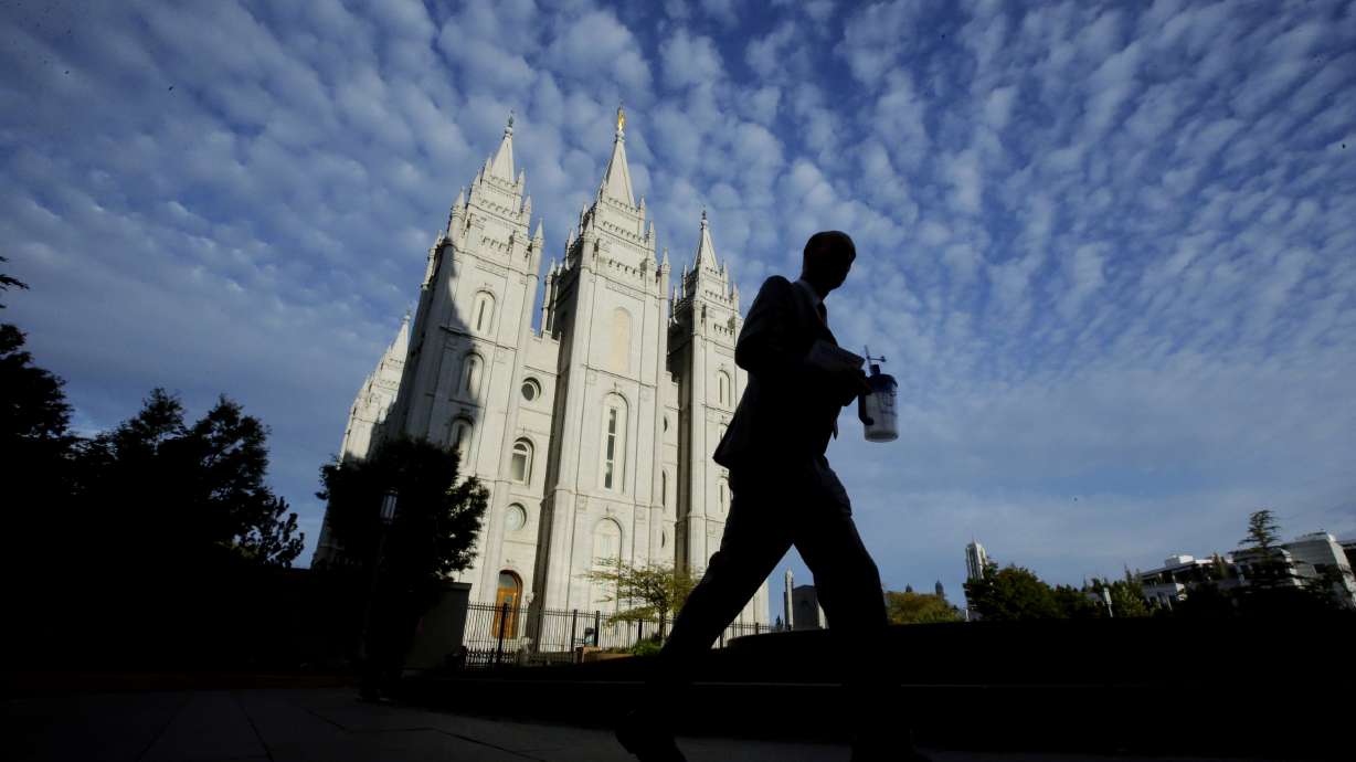 Republican hold on Mormon voters slips with Trump as nominee