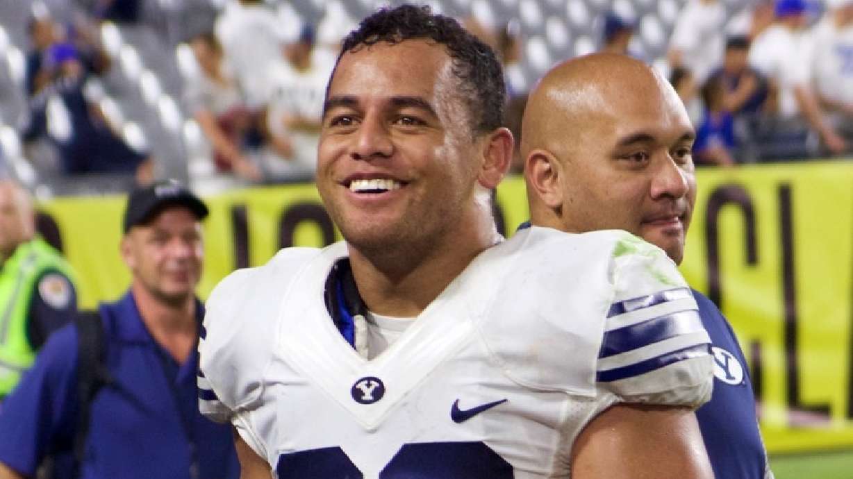 BYU linebacker Pau'u out with injury against Toledo