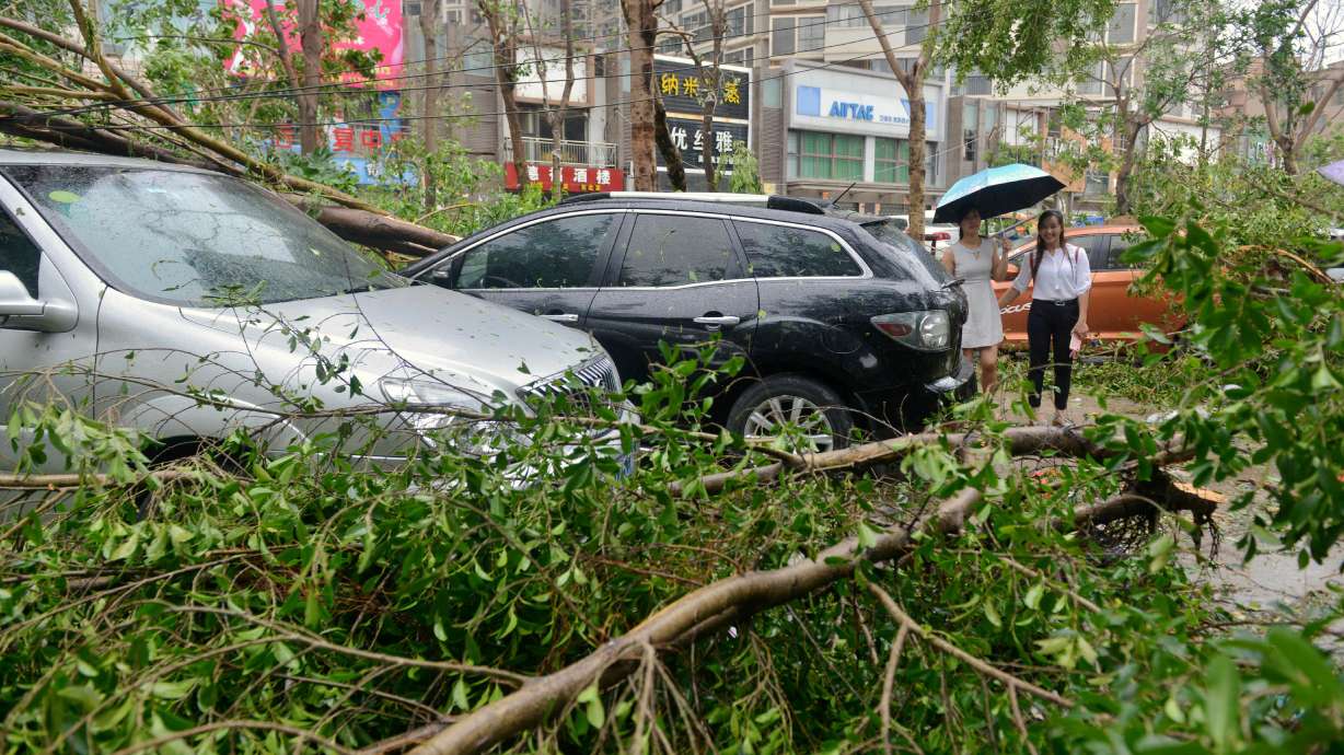 8 people dead after typhoon that hit China, Taiwan