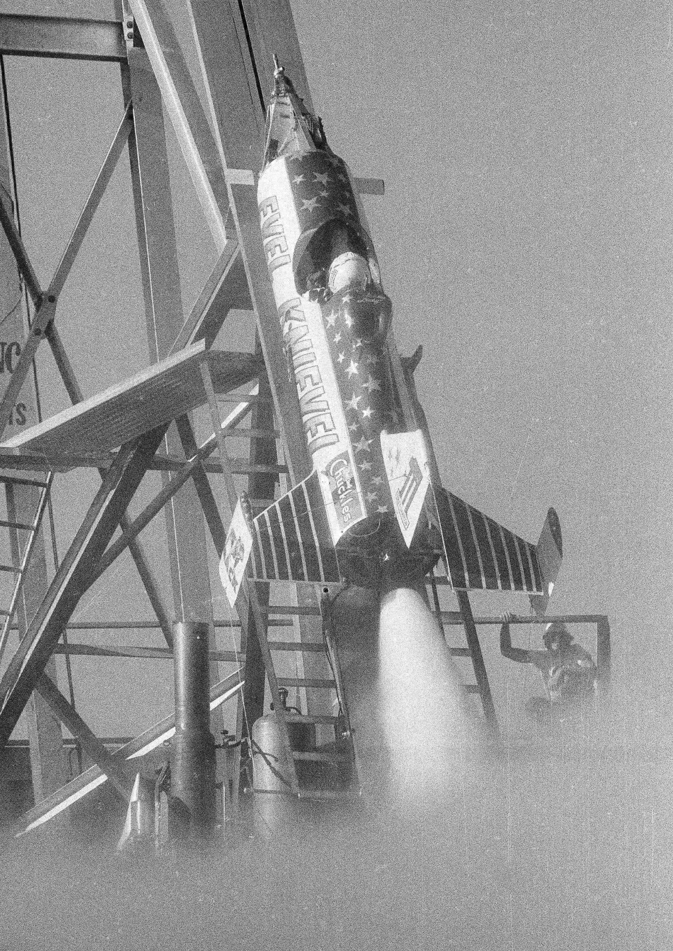 The Latest: Daredevil successfully jumps rocket over canyon